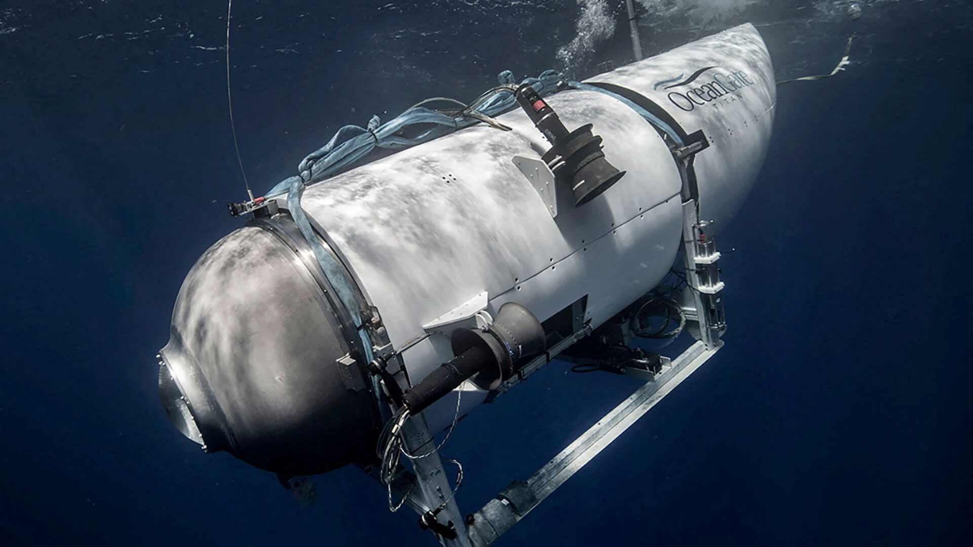 Submersível Titan em baixo da água