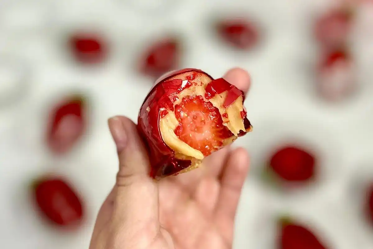 “Morango do Amor” vira febre nacional e dispara em pedidos no iFood com alta de 2.300%