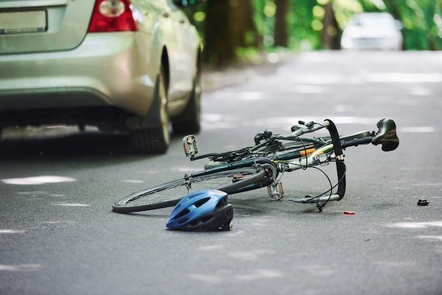 Ciclistas enfrentam riscos no trânsito: quase 15 mil mortes em 10 anos no Brasil