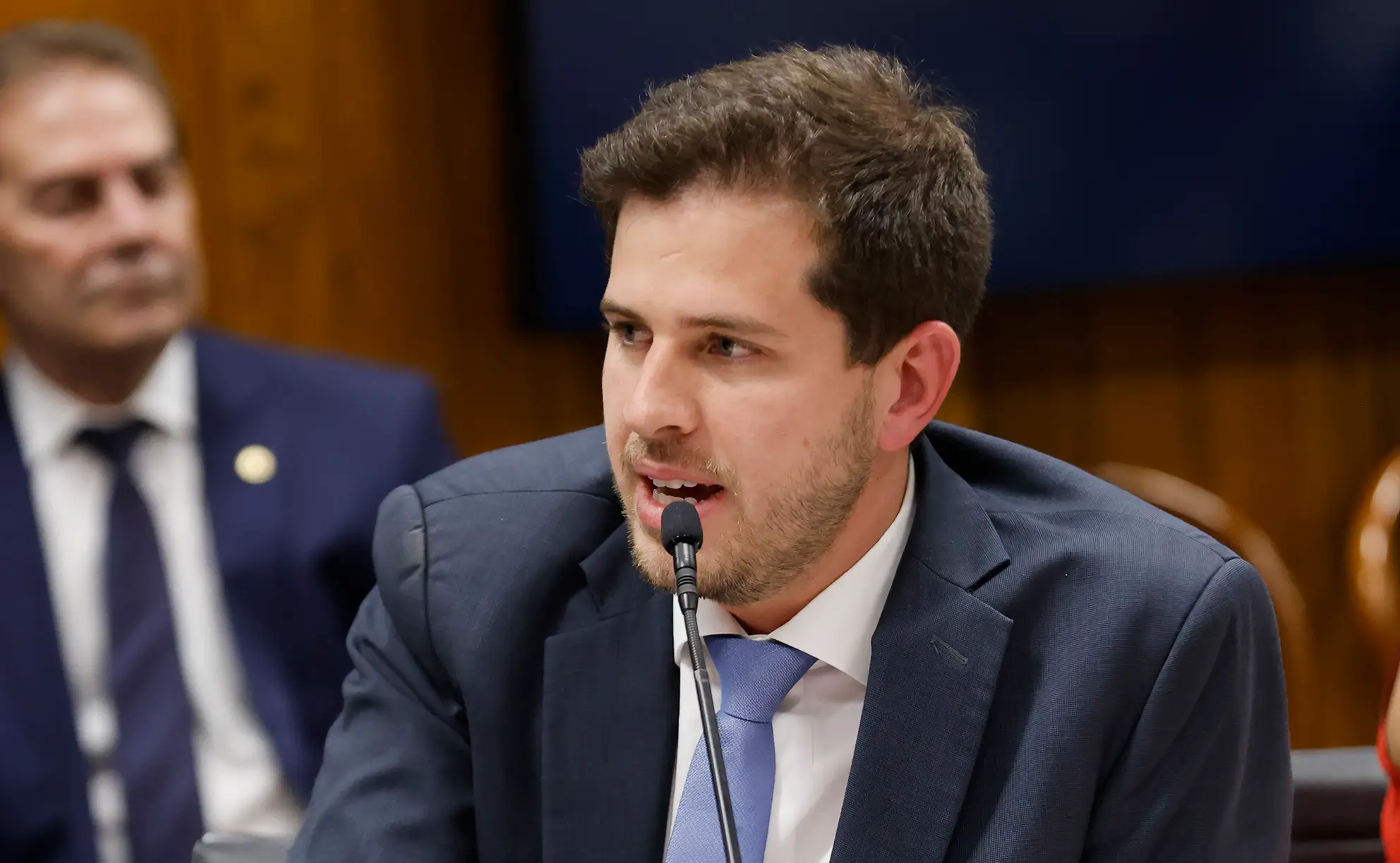 Relator e governo fecham acordo para ampliar gradualmente a licença-paternidade