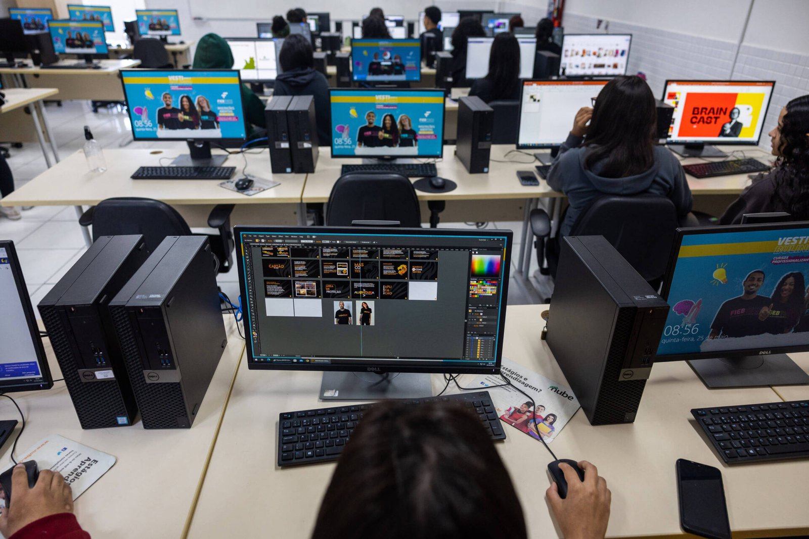 Empresas poderão quitar multas ao garantir internet para faculdades públicas