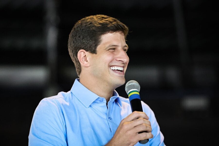 João Campos lidera com folga em PE, e Lula amplia vantagem no estado, aponta Realtime BigData