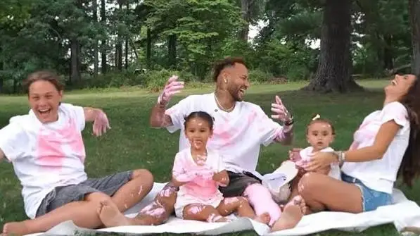 Neymar anuncia chegada do quinto filho e aumenta a família com Bruna Biancardi
