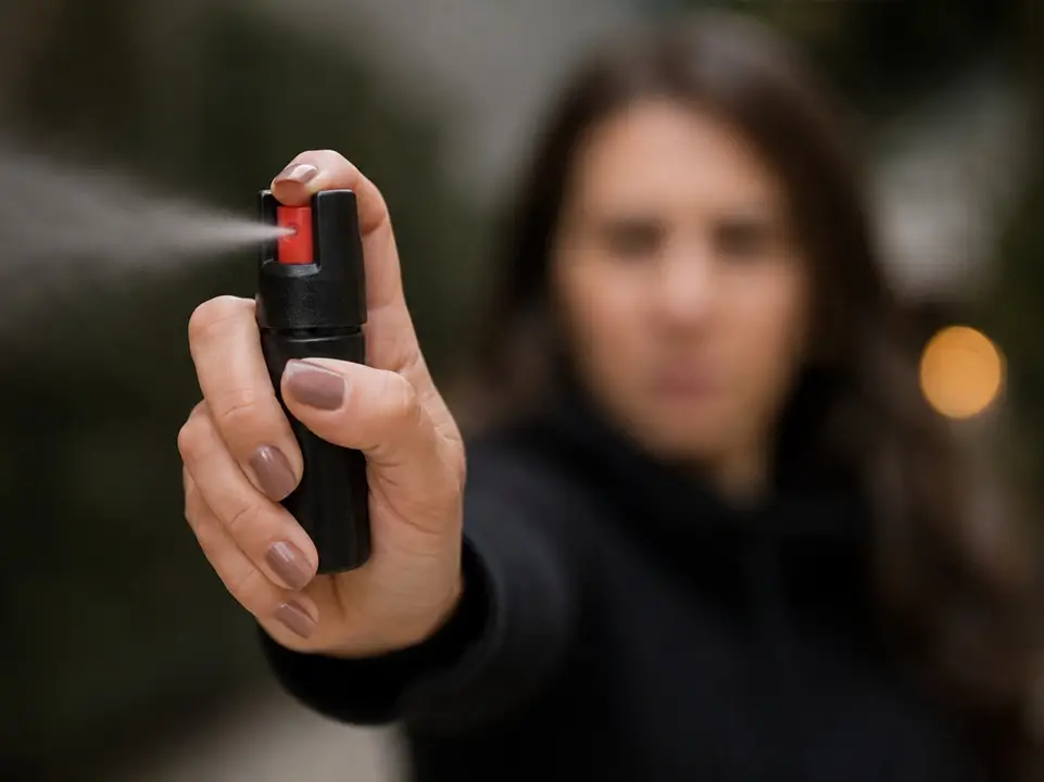 Lei que libera spray de pimenta para mulheres entra em vigor em todo o Brasil