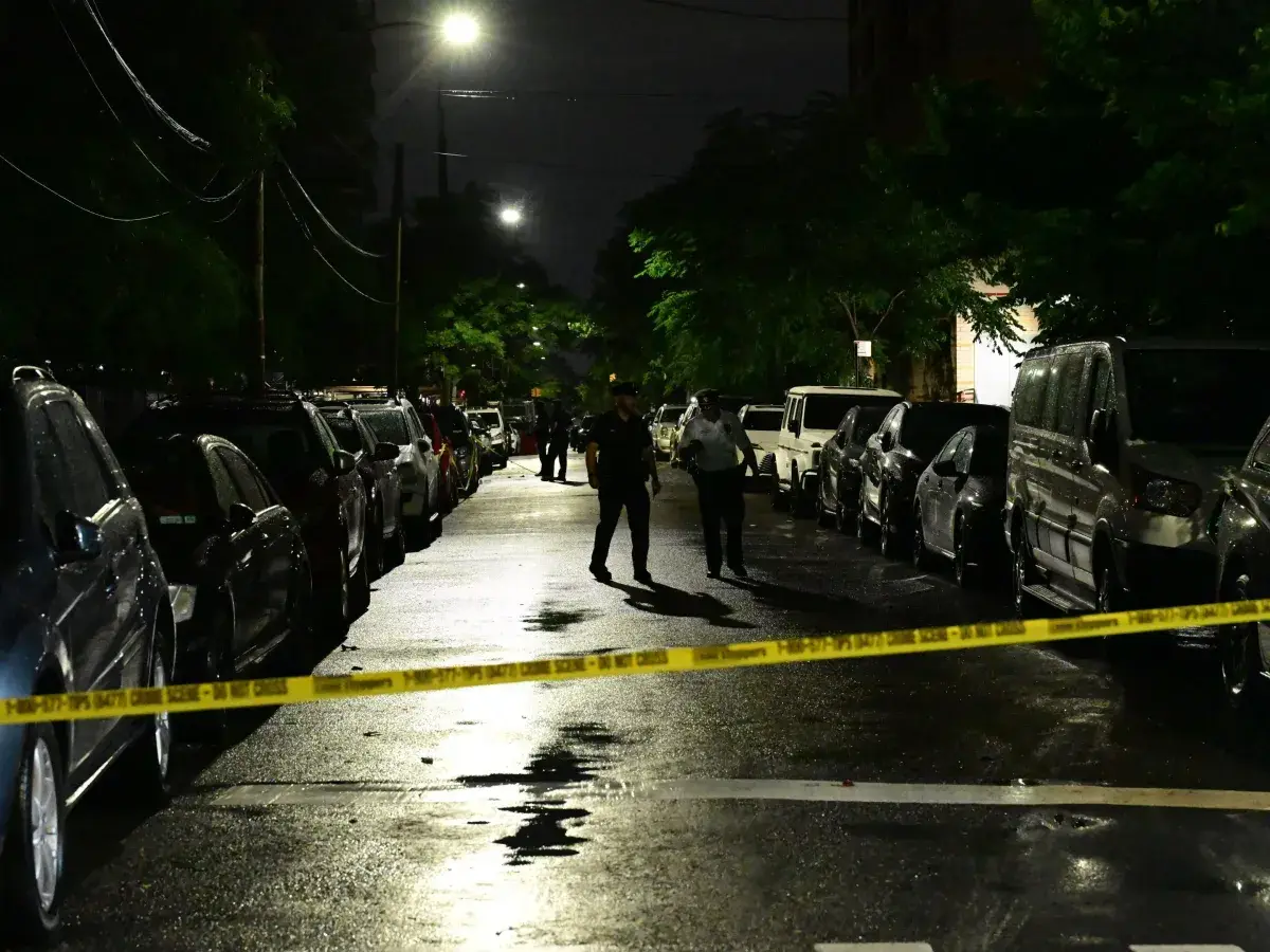 Atirador fere ao menos oito em churrasco de 4 de Julho em Nova York