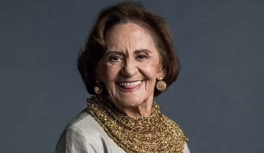 Laura Cardoso morreu aos 98 anos sem nunca se aposentar, com método 'doído' e 'trabalhoso' de atuação