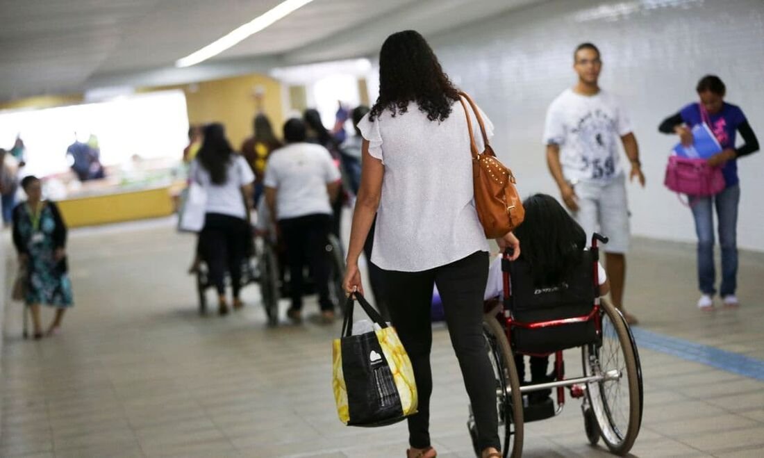 Pessoas com deficiência vivem em piores condições de moradia, diz IBGE