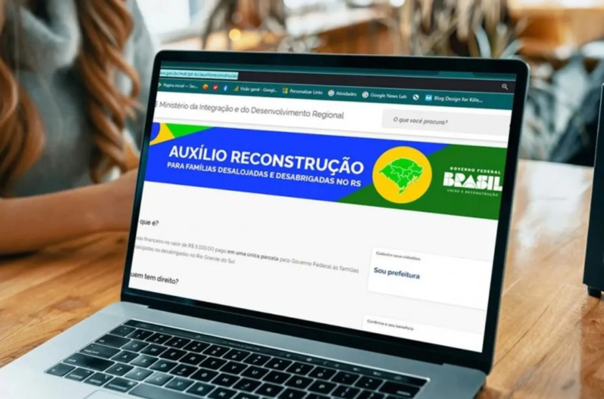 Auxílio Reconstrução 2026? Entenda golpe que usa benefício pago após enchentes no RS