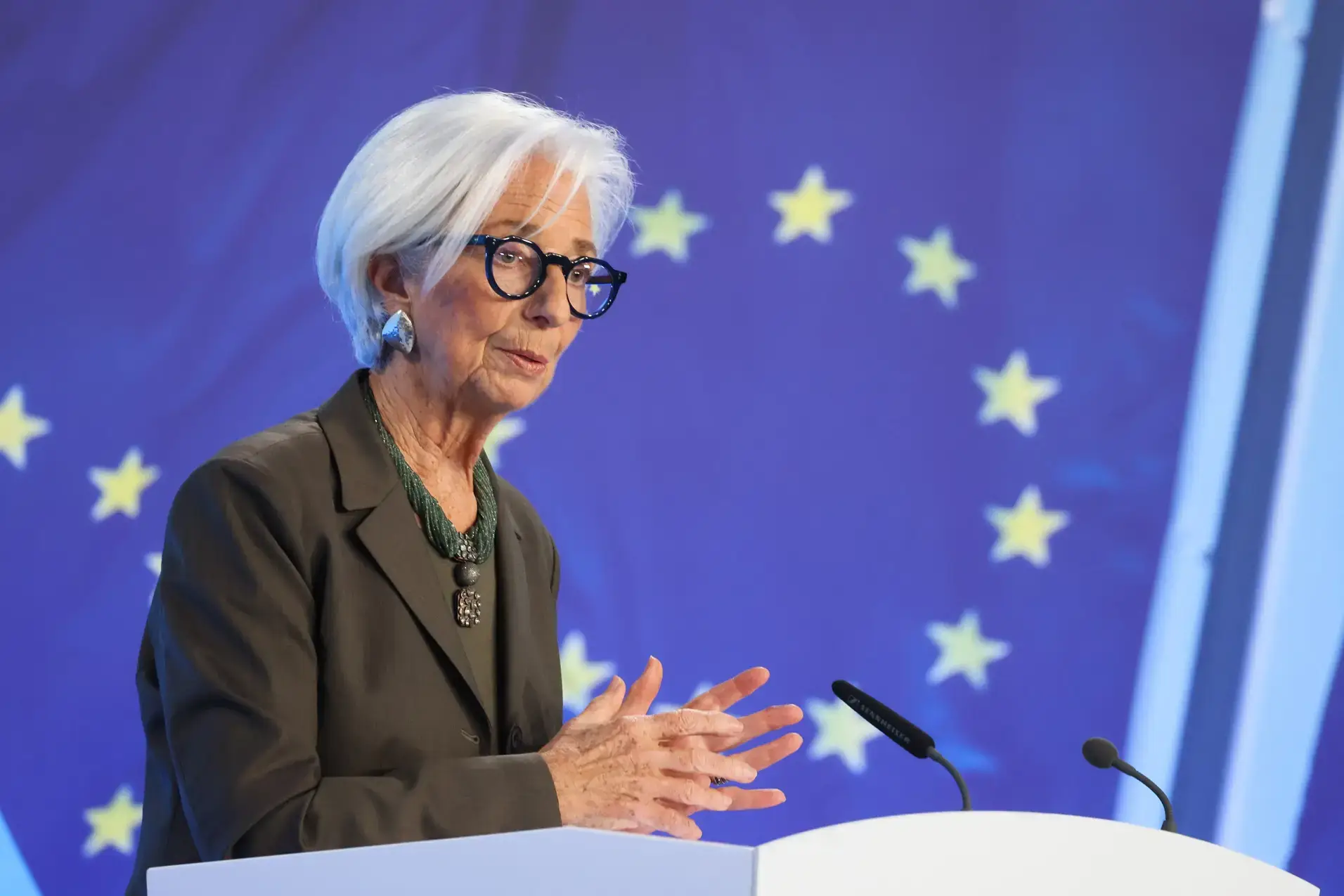 Christine Lagarde, presidente do Banco Central Europeu, renuncia e deixará cargo em fevereiro